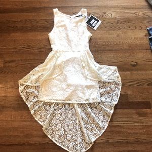 Woman’s MINKPINk White Lace Dress